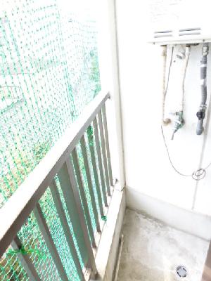 Balcony. Washing machine can be installed. 
