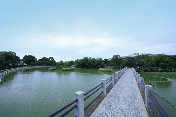 Surrounding environment. Bandai Pond Park (a 3-minute walk ・ About 210m)