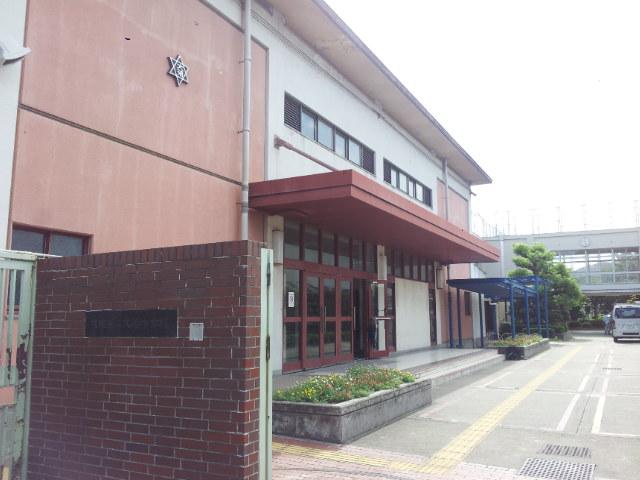Junior high school. Osakashiritsudai territory 1089m up to junior high school