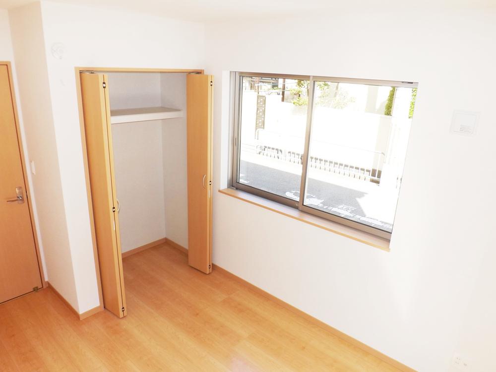 Same specifications photos (Other introspection). Same specifications photos (Western-style)