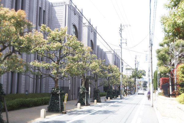 Surrounding environment. Tezukayama Academy (3-minute walk ・ About 170m)