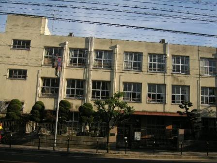 Primary school. It is 326m popular elementary school to Osaka Municipal Kanda Elementary School