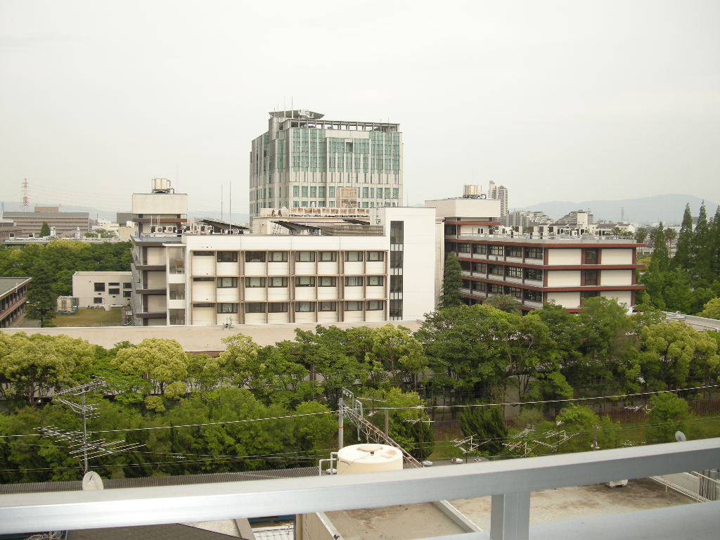 University ・ Junior college. Osaka City University (University of ・ Junior college) to 200m