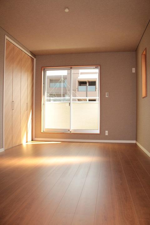 Non-living room. Local (August 2013) Shooting