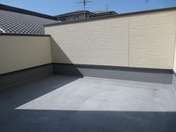 Balcony. Second floor balcony. Widely by day is a good surround us firmly protect privacy wall