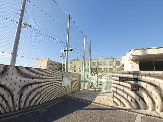Junior high school. Municipal Sumiyoshi 320m walk about 4 minutes until junior high school