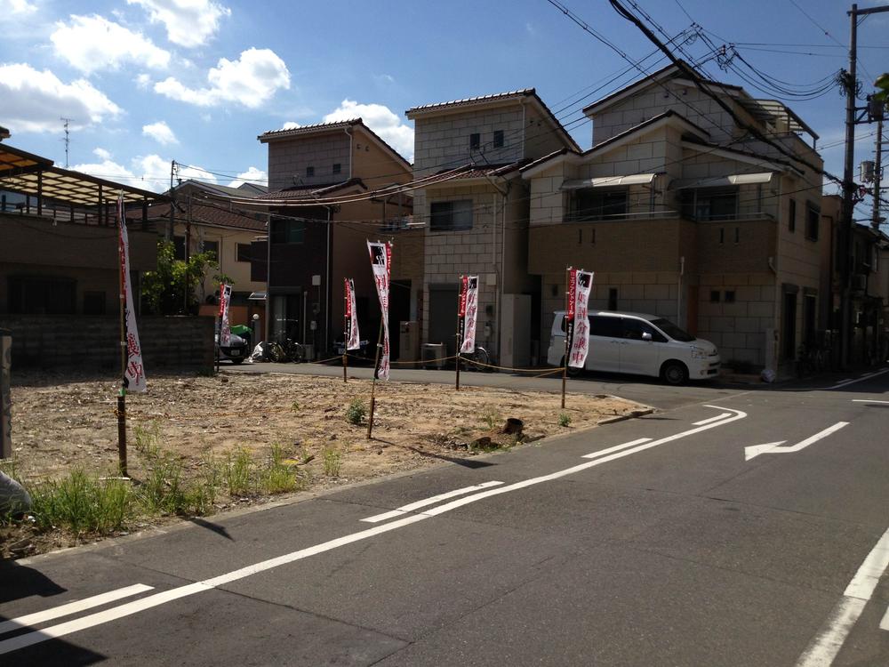 Local photos, including front road. It became the remaining 1 compartment.