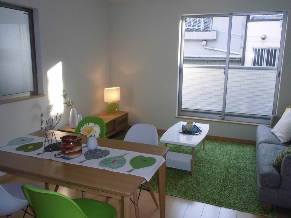 Living. Indoor (10 May 2013) Shooting Because you put the furniture easier to image. 3-story living.