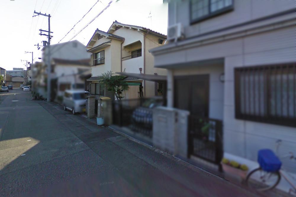 Local photos, including front road. Dismantling before