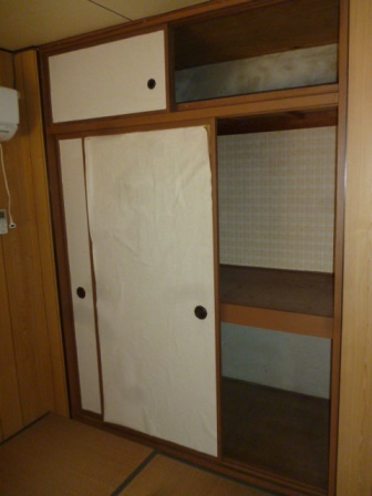 Receipt. "Taisho-ku ・ Rent "closet storage