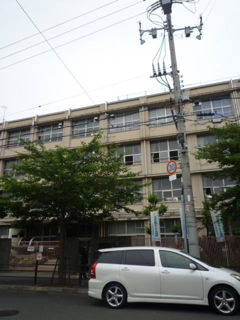Primary school. 197m to Osaka City Tsurumachi Elementary School