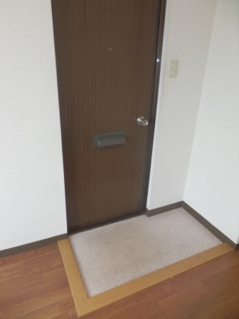 Entrance. "Taisho-ku ・ Rent "entrance part