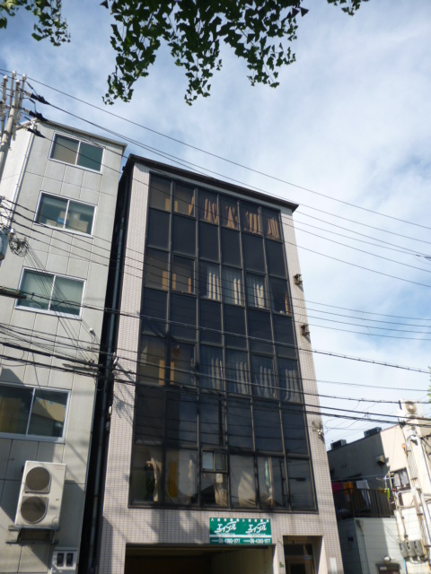 Building appearance. "Taisho ・ Respectable appearance of rent "five-story