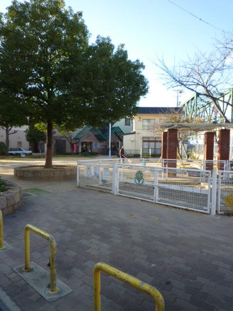 park. 949m until Sangen'ya park