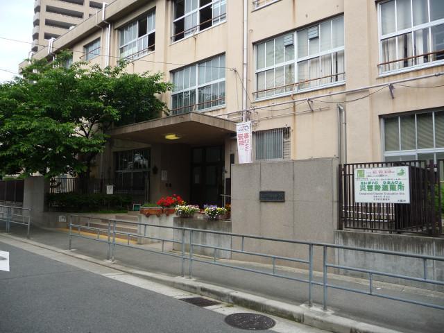 Primary school. 629m to Osaka Municipal Sangen'yahigashi Elementary School