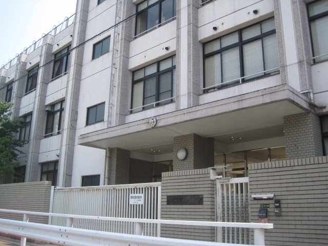 Primary school. 264m to Osaka Municipal Izuo north elementary school (elementary school)