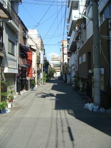 Local photos, including front road. "Taisho-ku ・ Buying and selling "front road spacious