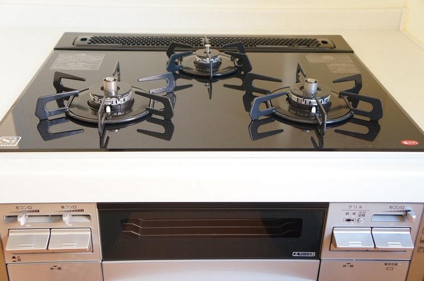 Other Equipment. Glass top stove adopted