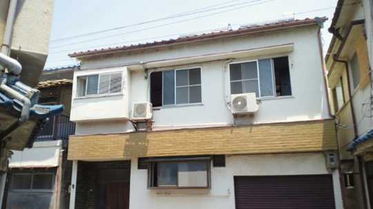Local appearance photo. It is the appearance of the building. Per southwestward, Exposure to the sun ・ Ventilation good! 