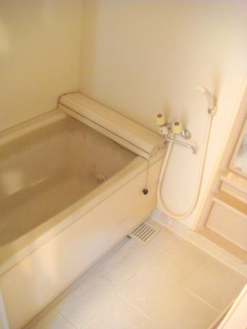 Bathroom. "Taisho-ku ・ Buying and selling "loose Bathing