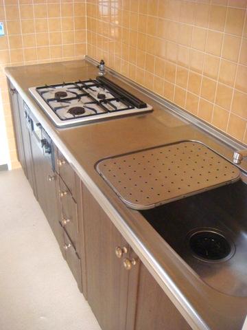 Kitchen. "Taisho-ku ・ Buying and selling "three-necked gas stove system Kitchen