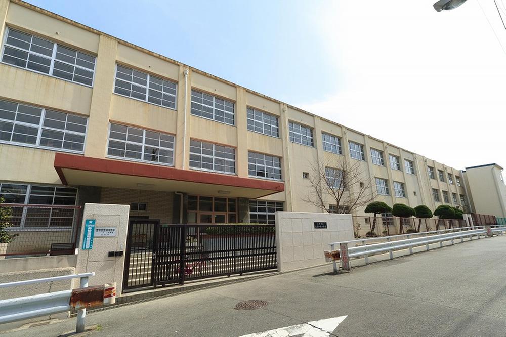 Primary school. Municipal Kitaokajima until elementary school 380m
