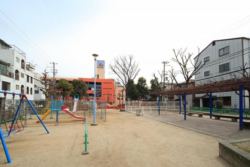 park. 220m until Sembayashi Bridge Park