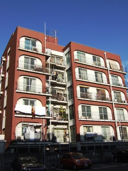 Local appearance photo. "Taisho-ku ・ Buying and selling "is a retro look