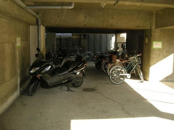 Other. "Taisho-ku ・ Buying and selling "There is also bike storage