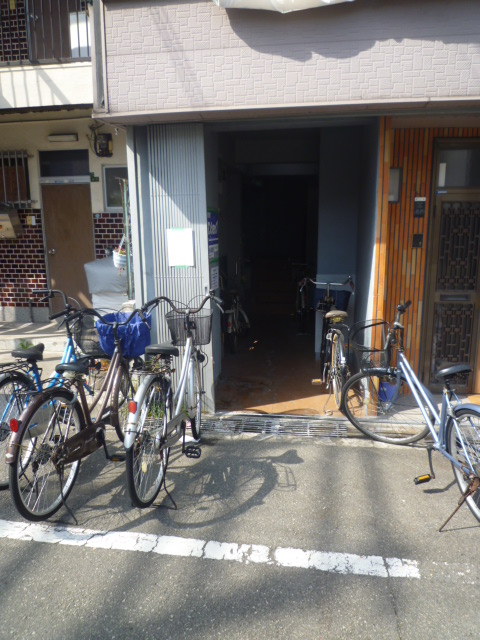 Other common areas. "Taisho-ku ・ Rent "building entrance