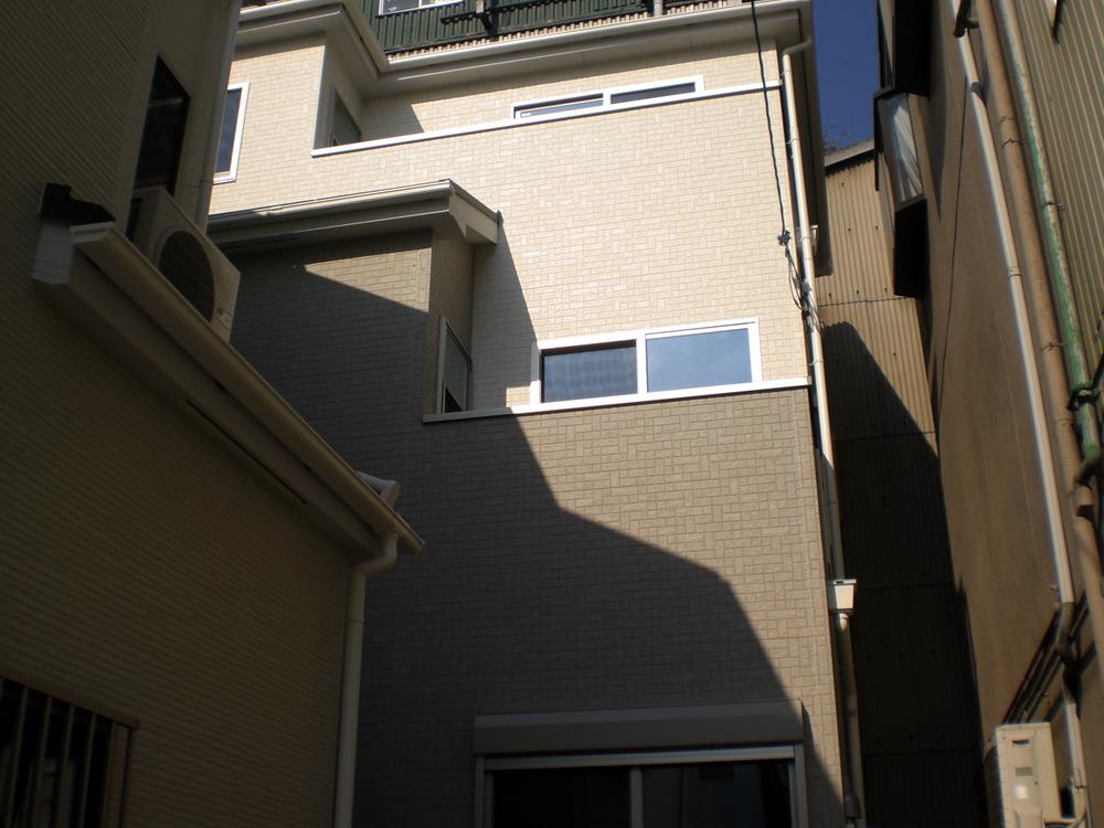 Local appearance photo