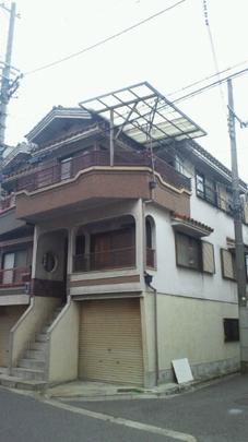 Local appearance photo. It is the appearance of the building. Since it is a status quo vacant house you can feel free to have a look.