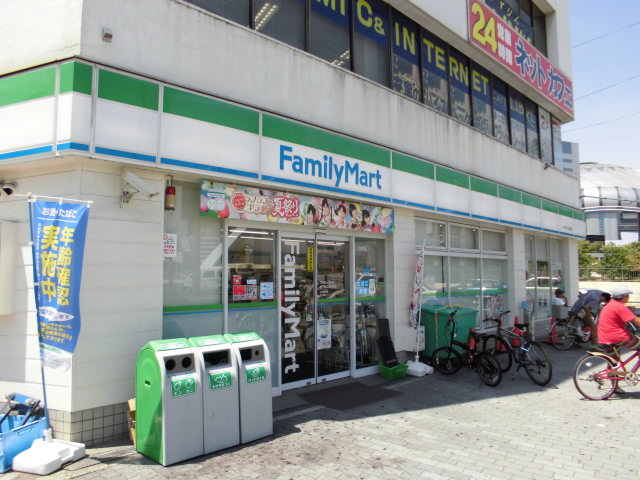 Convenience store. FamilyMart subway Taisho Station store up to (convenience store) 136m