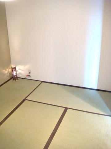 Non-living room. "Taisho-ku ・ Buying and selling "has become a fashionable Japanese-style room