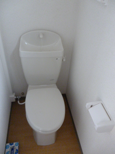 Toilet. "Taisho-ku ・ Rent "clean toilet