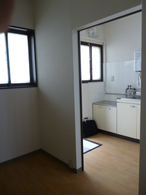 Other room space. "Taisho-ku ・ Rent "from Western-style to the kitchen
