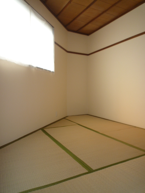 Other room space. "Taisho-ku ・ Rent "bright tatami