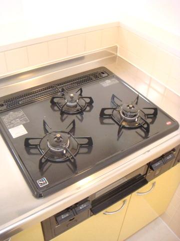 Kitchen. "Taisho-ku ・ Buying and selling "3-neck is the gas stove had made