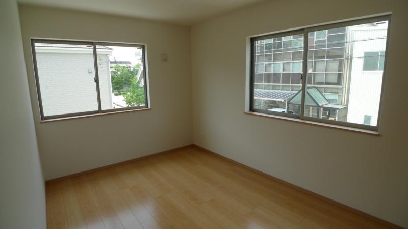 Same specifications photos (Other introspection)