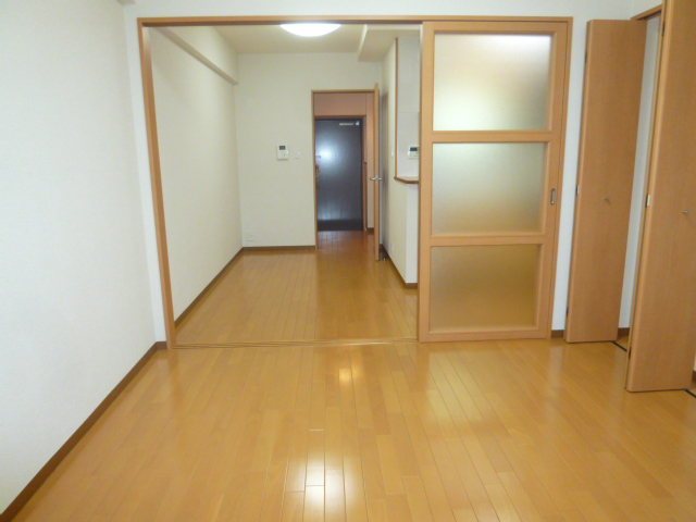 Other room space. From the opposite side ☆ 