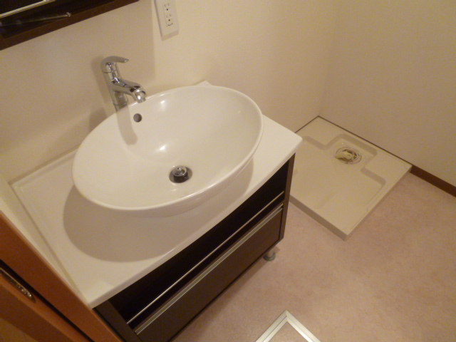 Washroom. Fashionable is a wash basin ☆ 