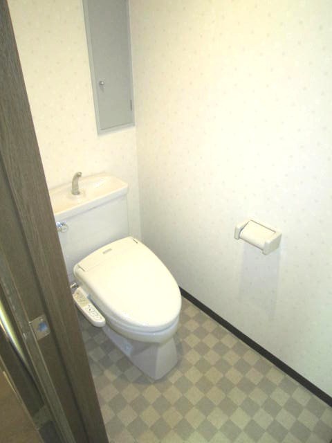 Toilet