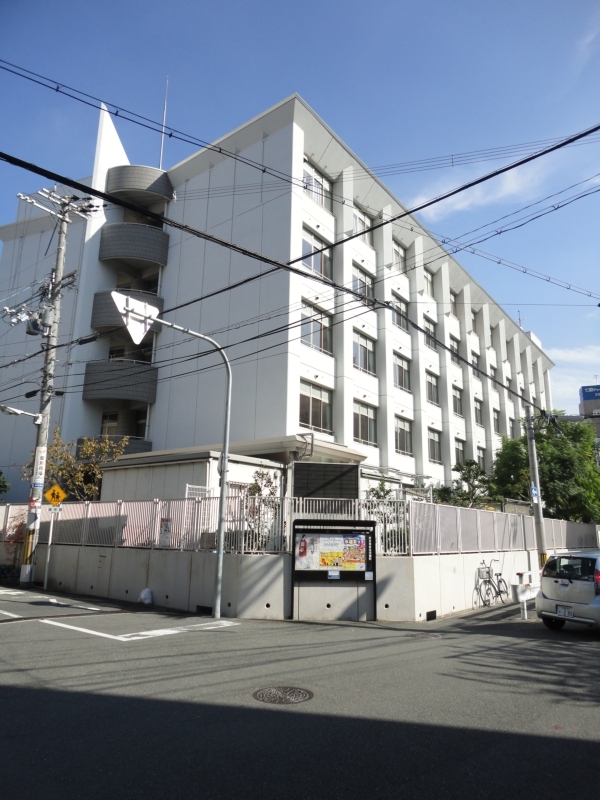 Junior high school. 263m to Osaka Municipal Tennoji junior high school (junior high school)