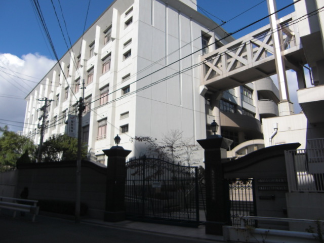 Junior high school. 508m to Osaka Municipal Tennoji junior high school (junior high school)