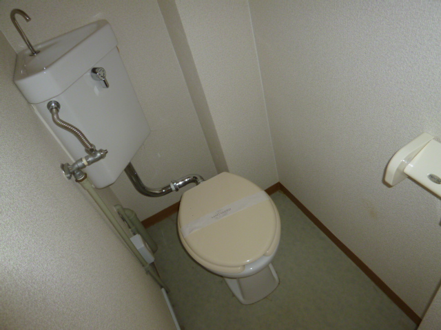 Toilet. It is spacious still separate toilet ☆