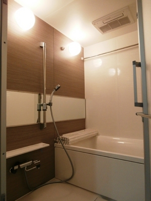 Bath. bathroom / Reheating hot water supply ・ With bathroom ventilation dryer