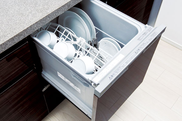 Kitchen.  [Slide-type dishwasher] Without the hassle, It can be efficiently crockery cleaning, Established a good dishwasher to water-saving effect. Since sliding, You can out of dishes in a comfortable position ( ※ 9)