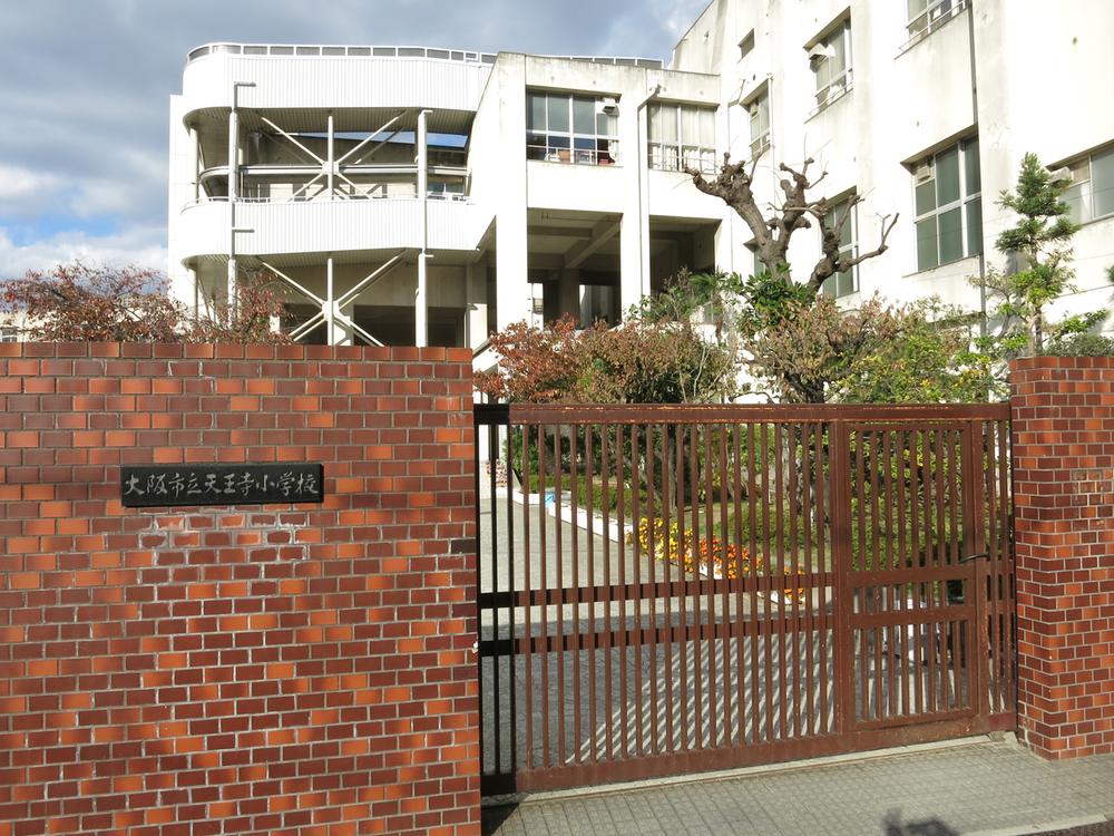 Primary school. 795m to Osaka Municipal Tennoji Elementary School