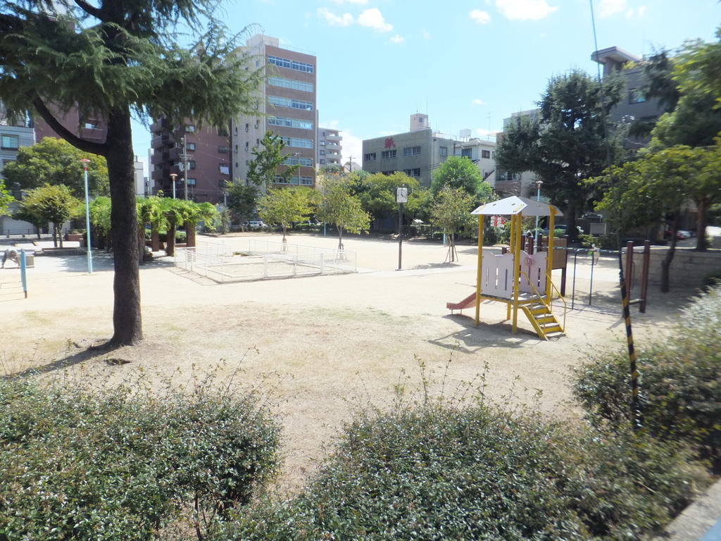 park. 375m until Sanadayama park (park)