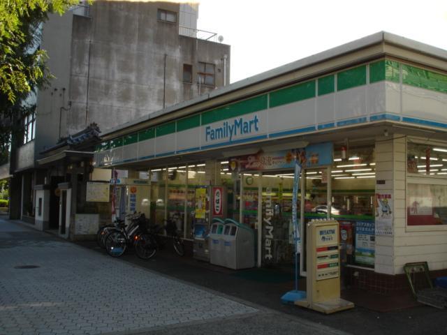Convenience store. 237m to FamilyMart Tennoji Ikutama the town shop